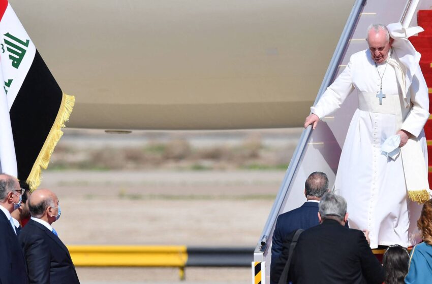  En el más peligroso de sus viajes, el Papa Francisco inició su histórica visita a irak