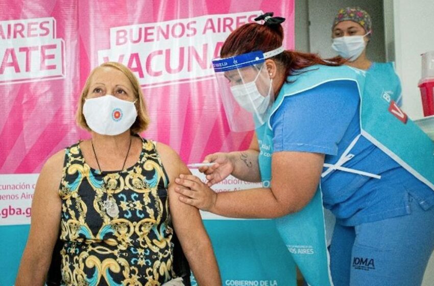 El gobierno bonaerense abrió la vacunación a residentes extranjeros